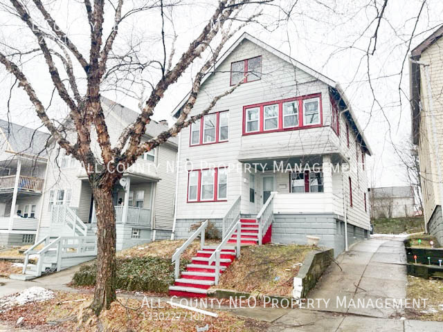 Foto del edificio - Spacious Newly Renovated Home near Lakewood!