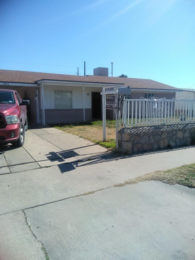 Building Photo - 9514 Salisbury Dr