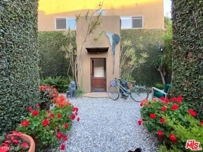 Foto del edificio - 1 br, 1 bath Condo - 516 Sunset Ave
