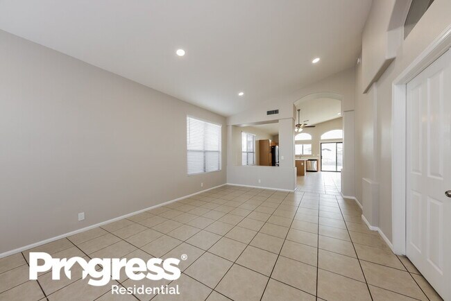 Building Photo - 4003 W Tonopah Dr