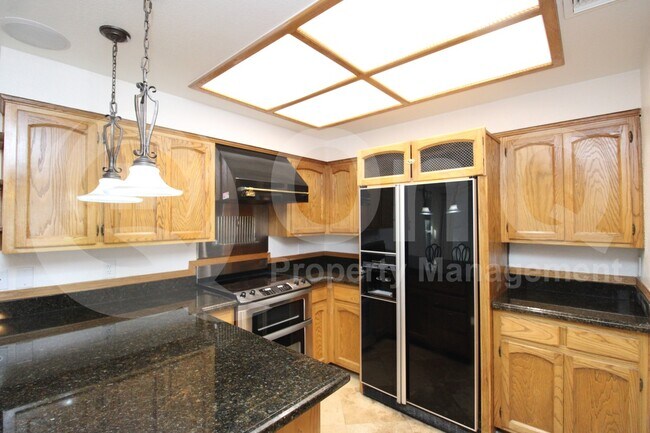 Foto del edificio - 5200 S Lakeshore Dr