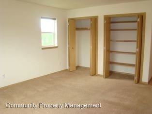 Building Photo - 1471 SE Willow Dr