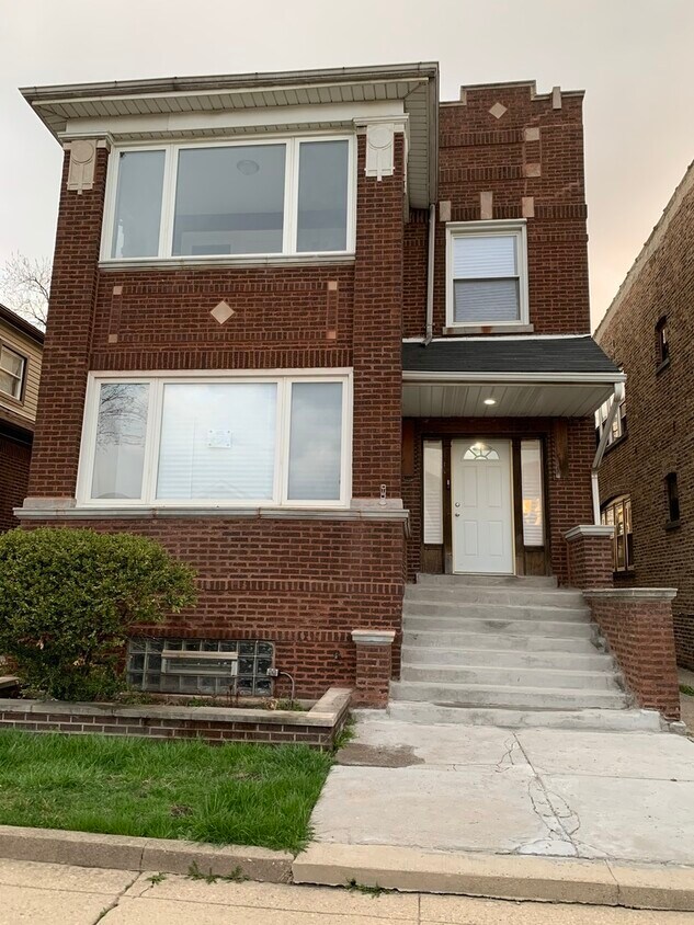 Foto principal - 7938 S Justine St