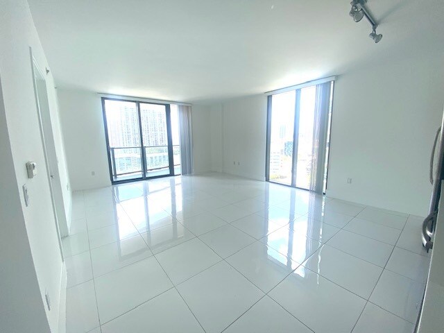Foto del edificio - 31 SE 6th St
