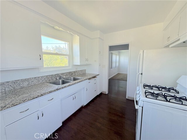 Foto del edificio - 331 E Live Oak St