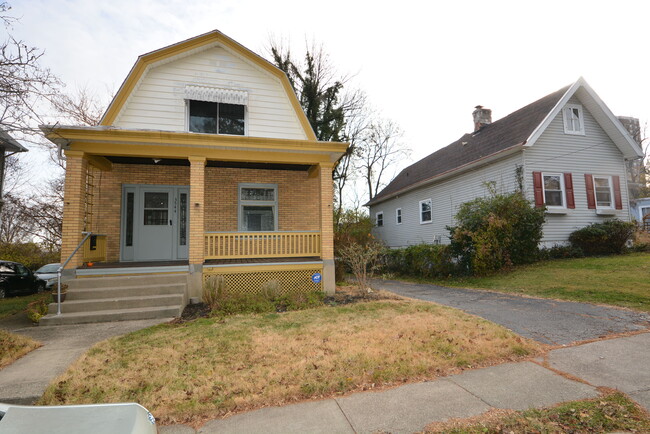 Building Photo - 3544 Larkspur Ave