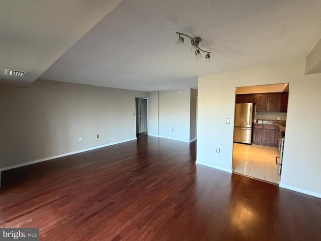 Foto del edificio - 2230 George C Marshall Dr