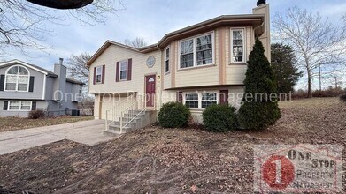 Building Photo - 610 SE Steeple Ln