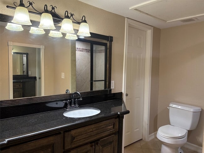Building Photo - 18210 Bal Harbour Dr
