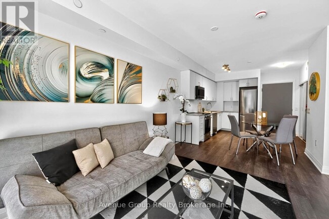 Building Photo - 700 Sheppard Ave W