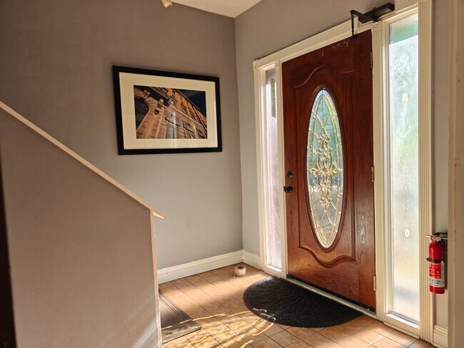 Foto del edificio - 4941 N Drake Ave