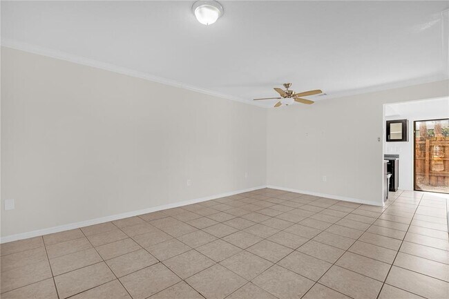 Building Photo - 3364 Riverview Way