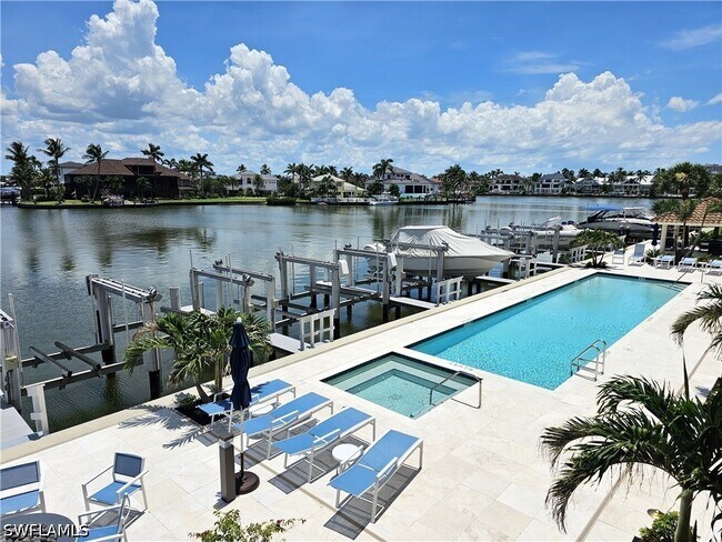 Foto del edificio - 10620 Gulf Shore Dr