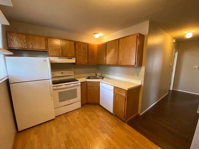 Building Photo - W Norwich Ave 32-34 GW2