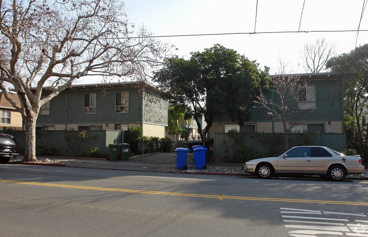 Primary Photo - 1350 Lincoln Ave