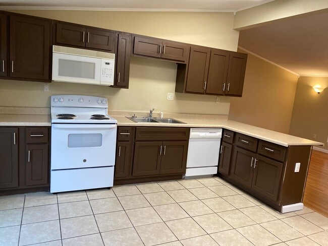 Building Photo - 15 Woodmoss Cv