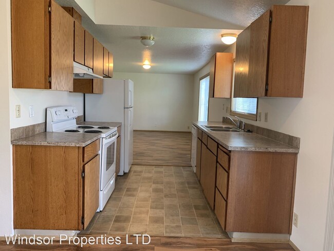 Building Photo - 4 br, 2 bath House - 1065 SW 178th Place