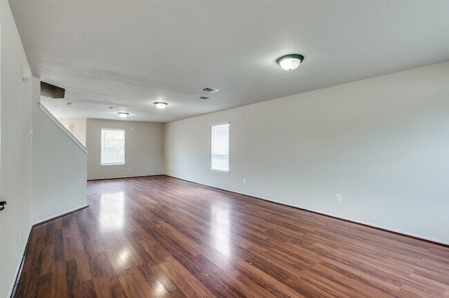 Foto del edificio - 8620 Star Thistle Dr