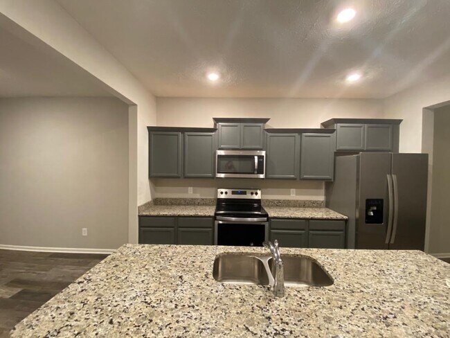 Foto del edificio - 747 Bradburn Village Way