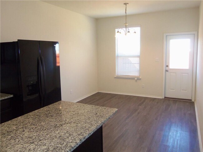 Building Photo - 11616 Jackson Fls Wy