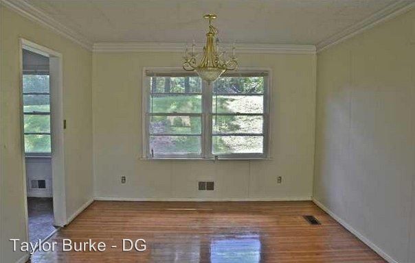 Building Photo - 3 br, 1 bath House - 904 Glen Oaks Drive