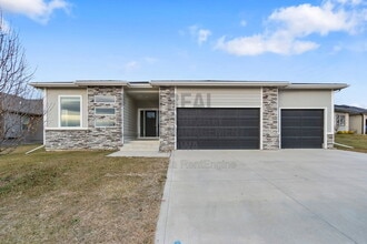 Building Photo - 16893 Madison Cir