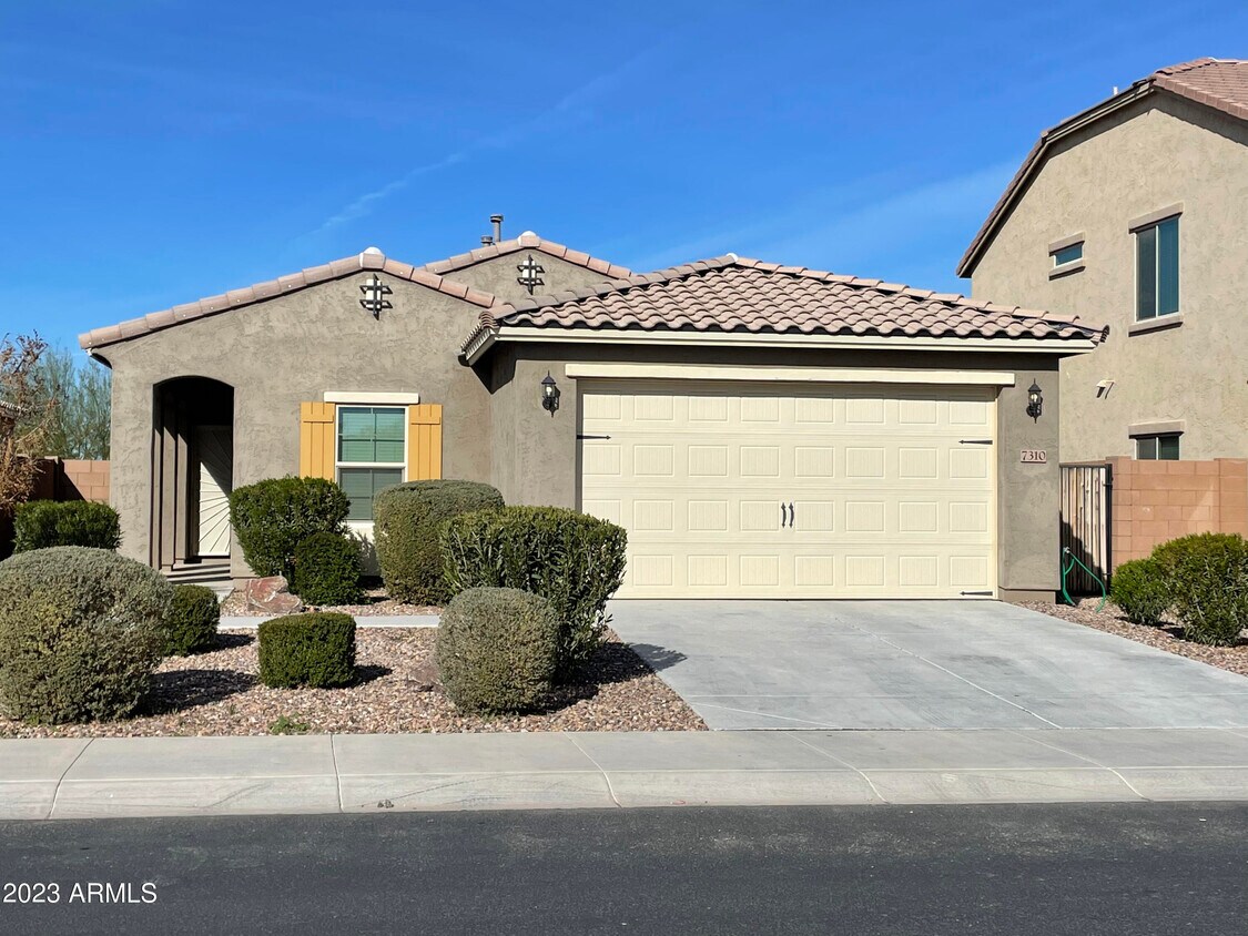 7310 S Acorn Dr, Gilbert, AZ 85298 House Rental in Gilbert, AZ