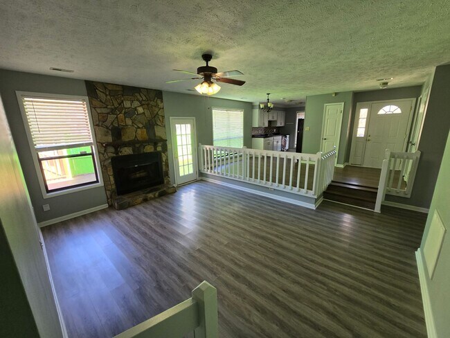 Building Photo - 7112 Porto Pl