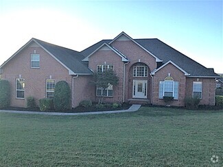 Building Photo - 210 Fox Hunt Ln