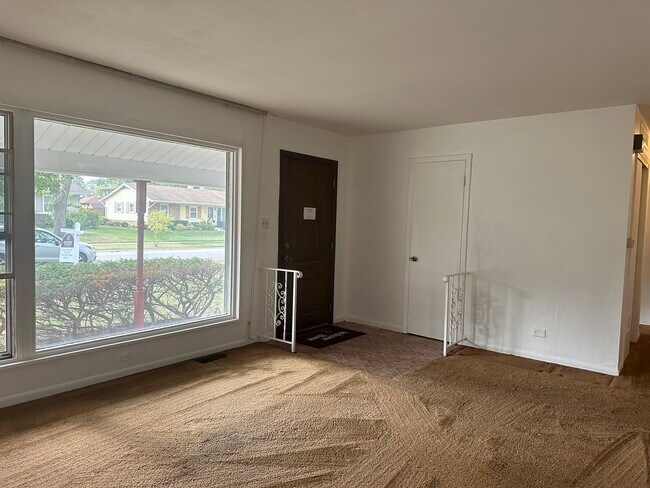 Foto del edificio - 947 Hartford Ln