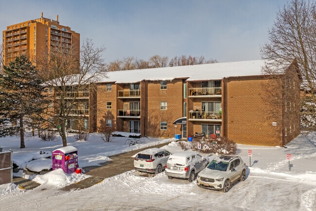 Building Photo - Fanshawe Village