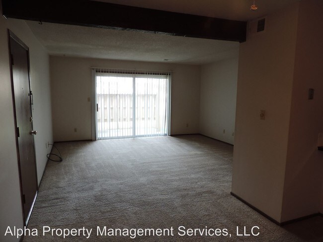 Building Photo - 803 Meadowbrook