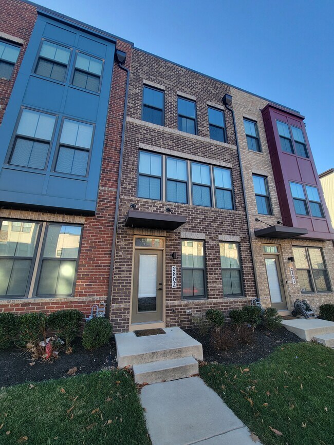 Building Photo - 2803 Lewis Ave