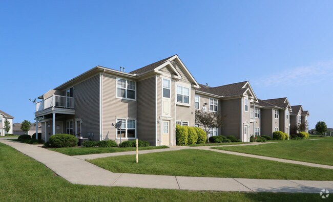 Building Photo - Cobblestone Court Aparments