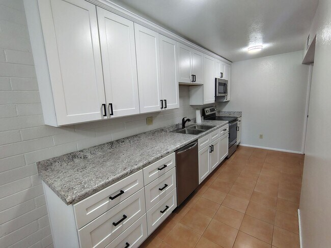 Foto del edificio - 5021 E Adams St