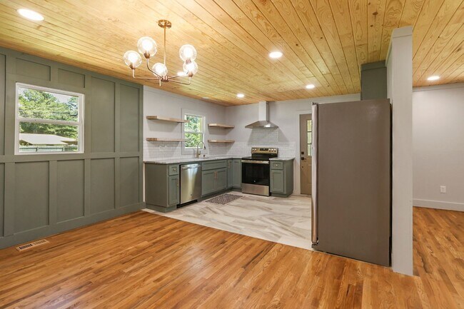 Foto del edificio - 614 Holland Ct SW