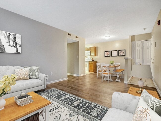 Building Photo - Pennington Court Apartments -  Washer/Dryer hookups