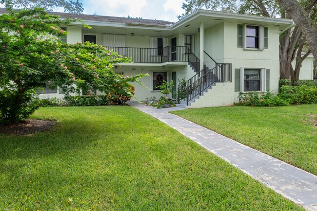 Building Photo - 501 Sabal Ridge Cir