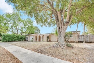 Building Photo - 9330 SW 165th St