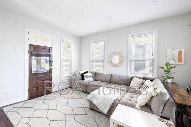 Photo - 1425 Orange St House