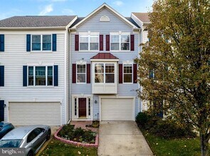 Building Photo - 43805 Sunset Terrace