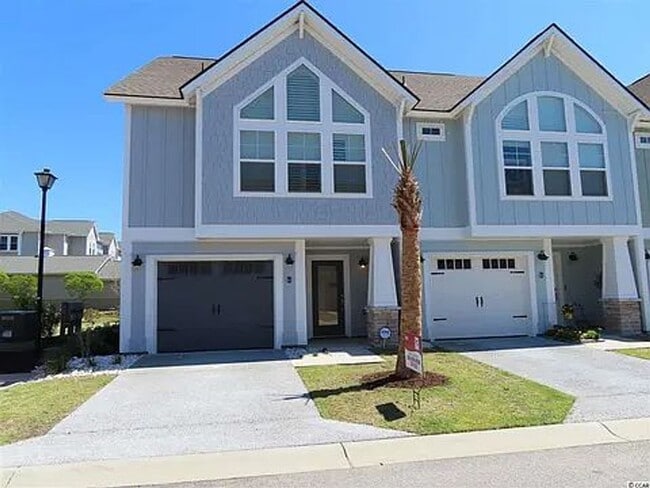 Modern 3 Bed/3 Bath End Unit Townhome - Close to Everything - GREAT PRICE! - Modern 3 Bed/3 Bath End Unit Townhome - Close to Everything - GREAT PRICE!