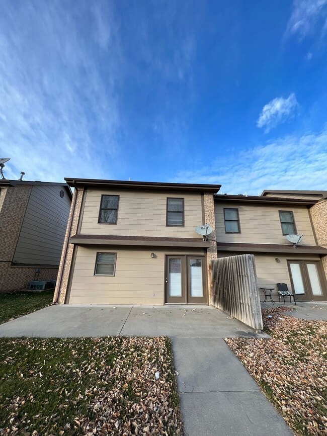 Foto del edificio - 727 W 8th St