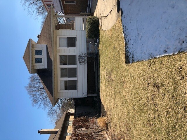 Building Photo - 211 16th St