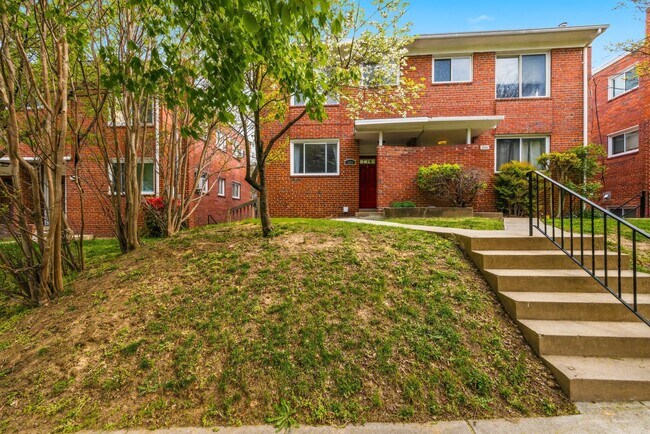 Foto del edificio - 204 Webster St NE