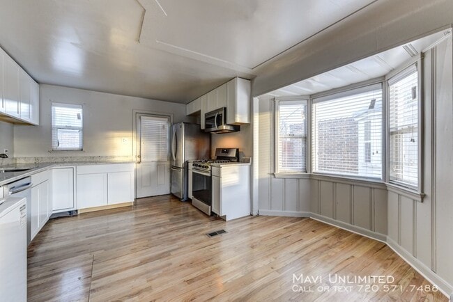 Building Photo - 1580 Trenton St
