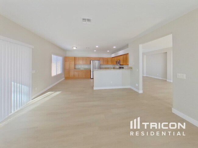 Foto del edificio - 10117 W Luxton Ln