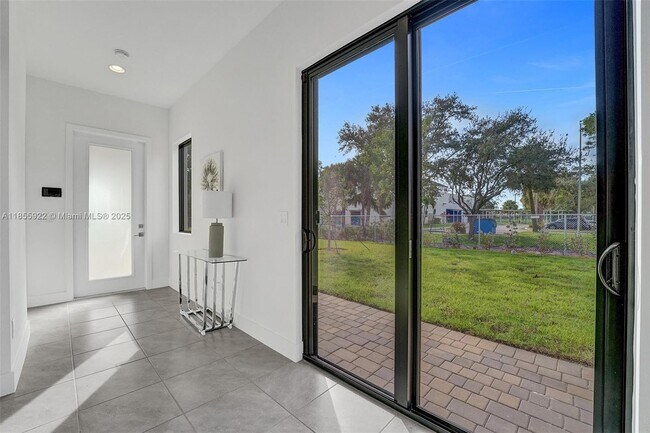 Foto del edificio - 13145 Addilyn Ct