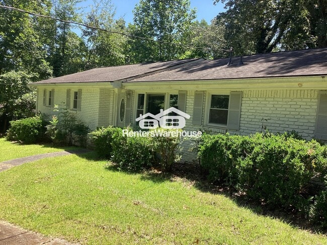 Building Photo - 1017 Oakton Dr SW