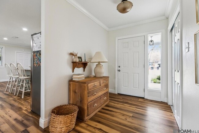 Building Photo - 9152 Woodbine St